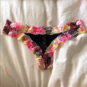 VS Pink Cheeky Panty